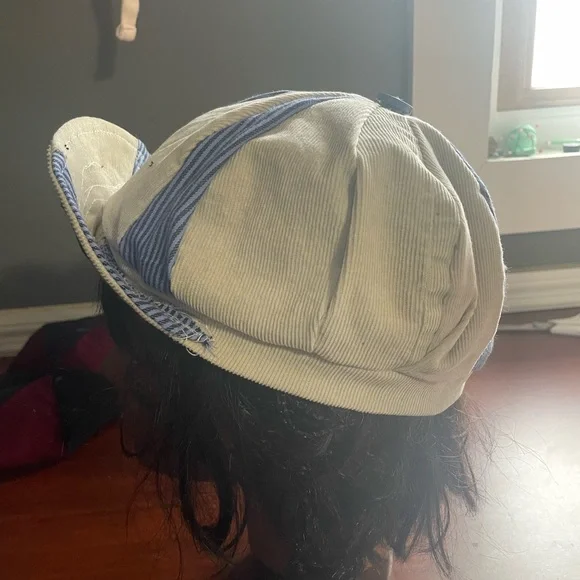 Custom hat - Picture 4 of 6